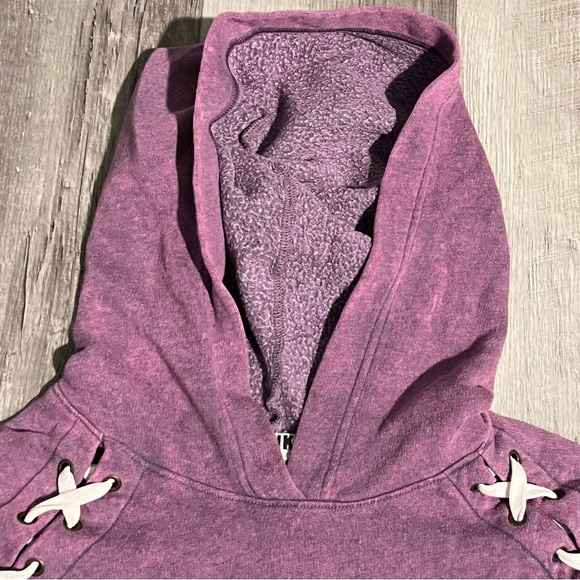 PINK Victoria’s Secret Purple Cropped Lace-Up Hoodie | Size Medium - Picture 8 of 10